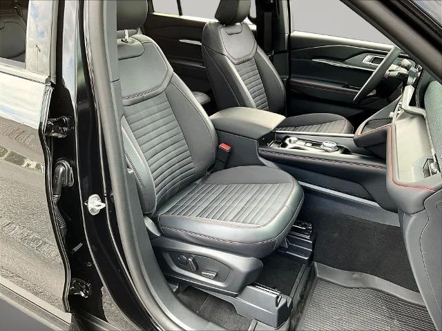 New 2026 Agate Black Metallic Ford ST-Line image 46