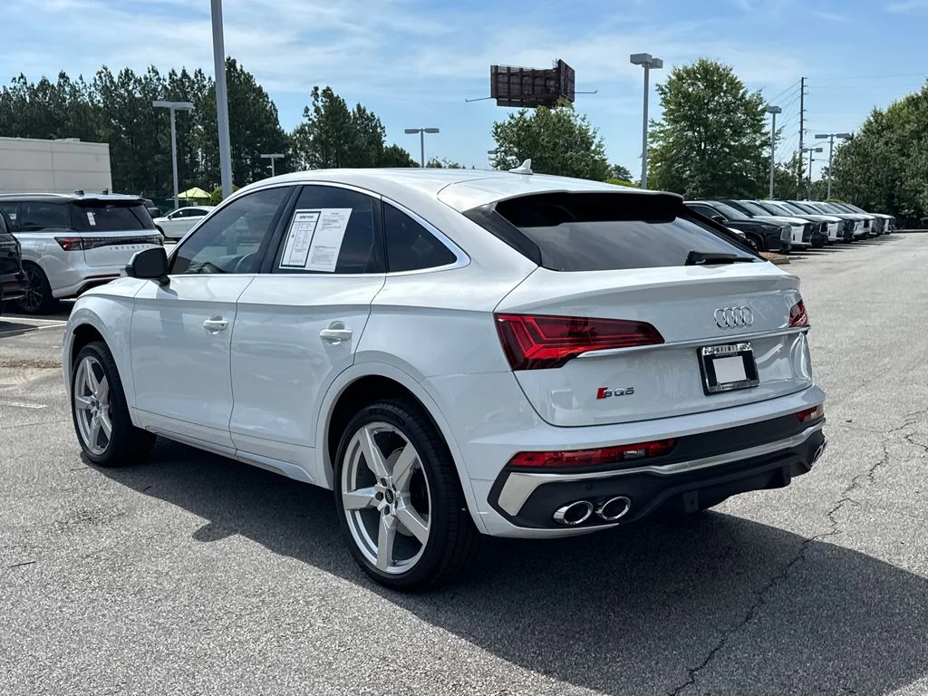 Used 2022  Audi Premium image 7