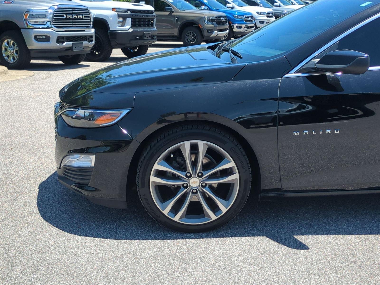 Used 2022 Mosaic Black Metallic Chevrolet LT image 10