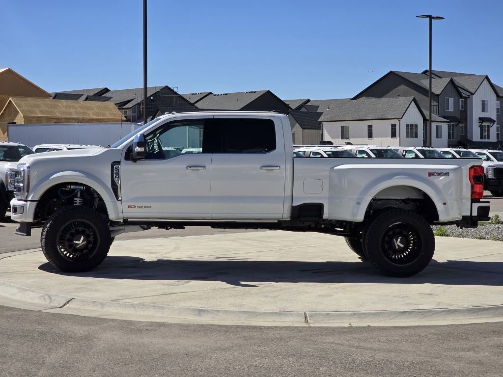 New 2026 Star White Metallic Tri-Coat Ford F-450® Platinum® image 25