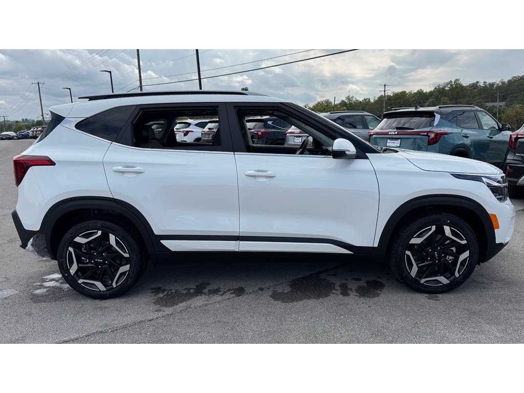 2026 Kia Seltos SX photo 2