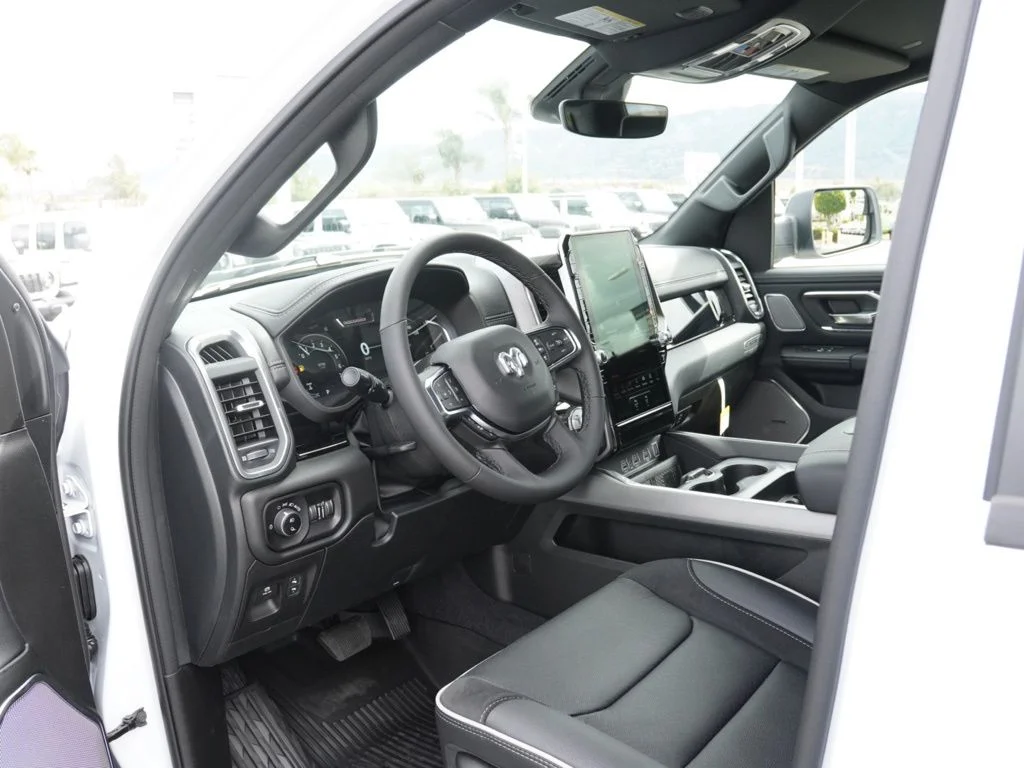 New 2026 Ivory White Tri-Coat Pearl-Coat Exterior Paint RAM Laramie image 18
