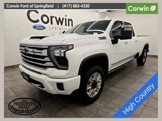 Used 2025 Summit White Chevrolet High Country image 1