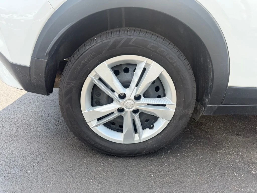Certified Used 2023 White Nissan S image 38