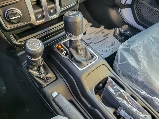 New 2026 Bright White Clear-Coat Exterior Paint Jeep Sport S image 13