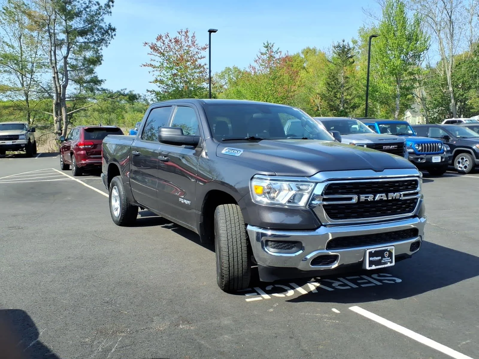 2023 RAM 1500 Big Horn/Lone Star 4x4 Crew Cab 5'7's photo