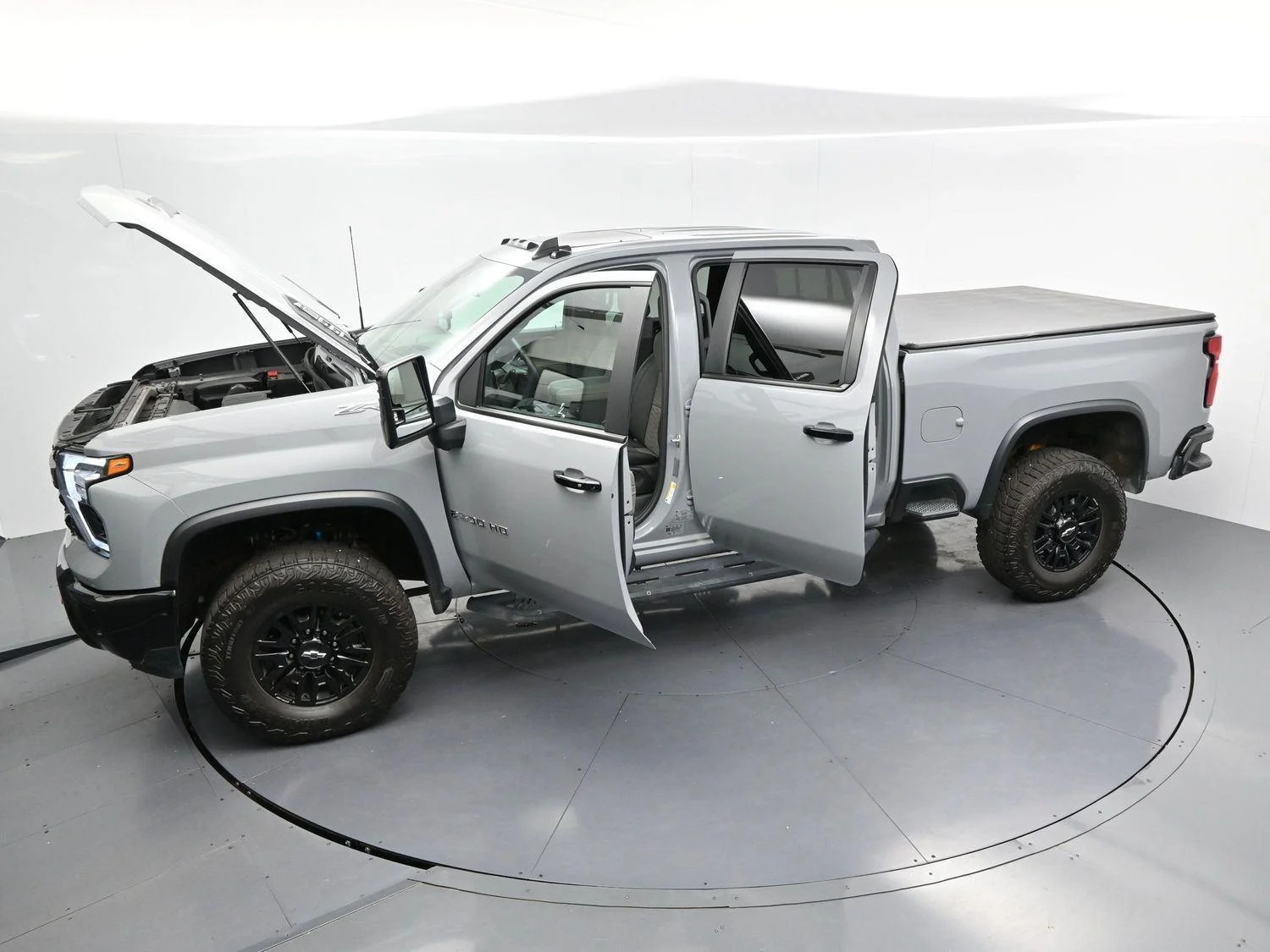 Used 2025 Slate Gray Metallic Chevrolet ZR2 image 39