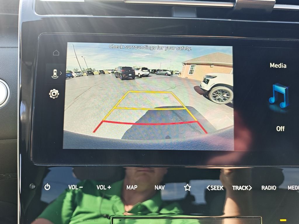 Used 2024 Green Hyundai SEL image 23