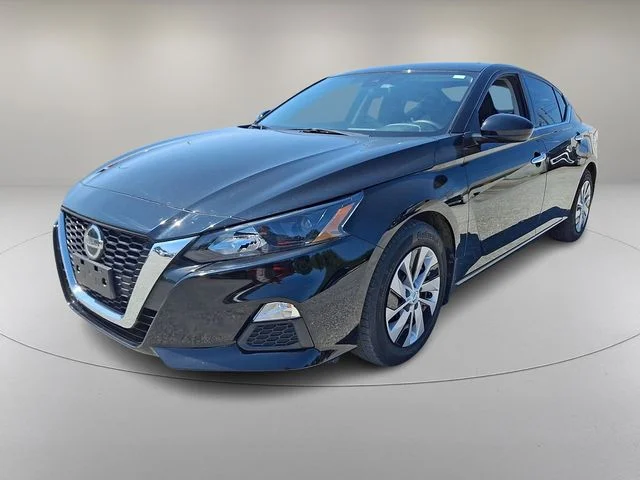 Used 2022 Black Nissan 2.5 S image 5