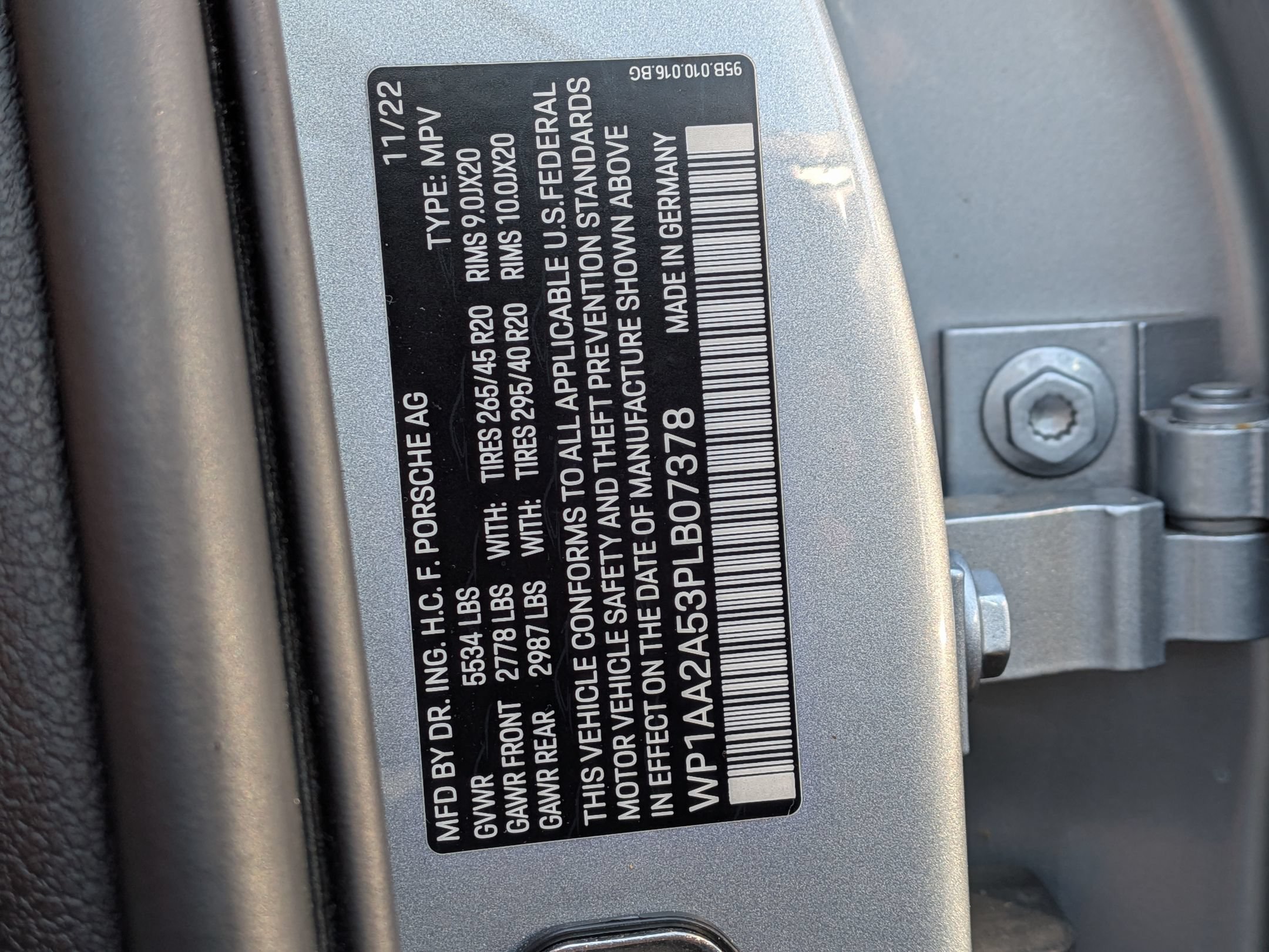 Certified Used 2023 Dolomite Silver Metallic Porsche  image 31