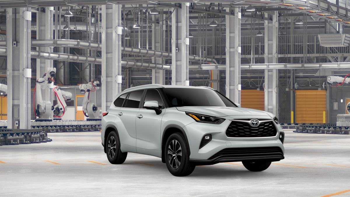 New 2026 Wind Chill Pearl Toyota XLE image 15