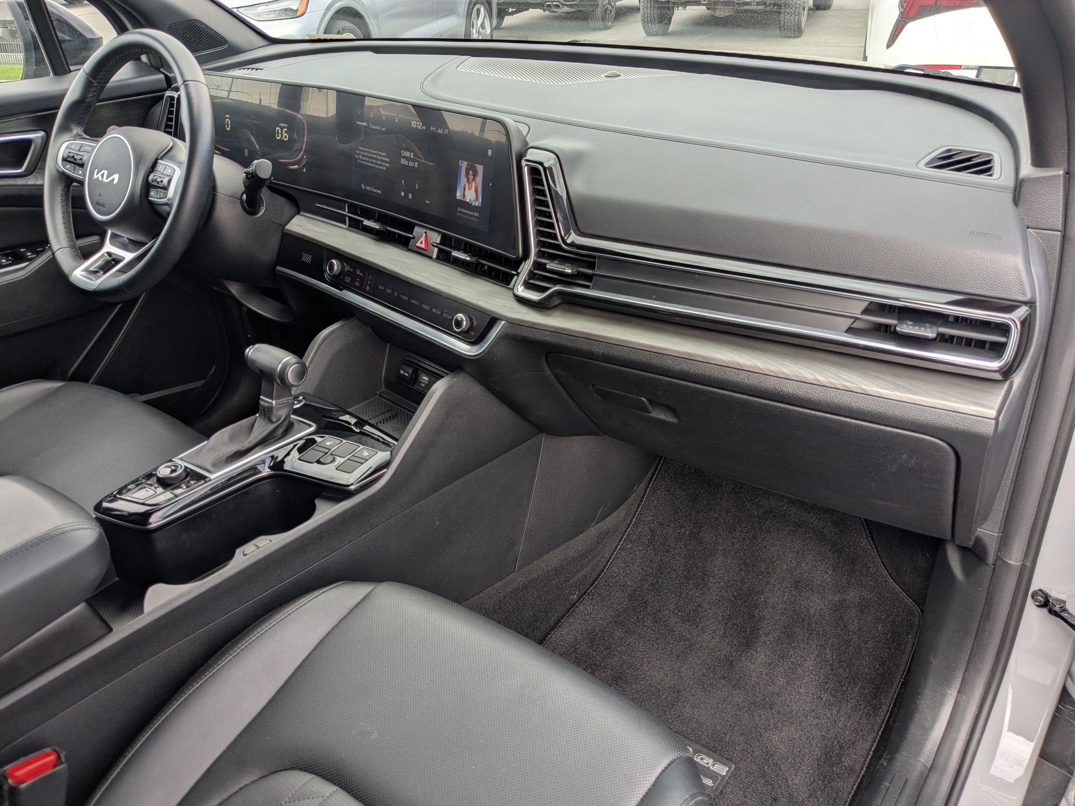 Used 2024 Wolf Gray Kia X-Line image 30