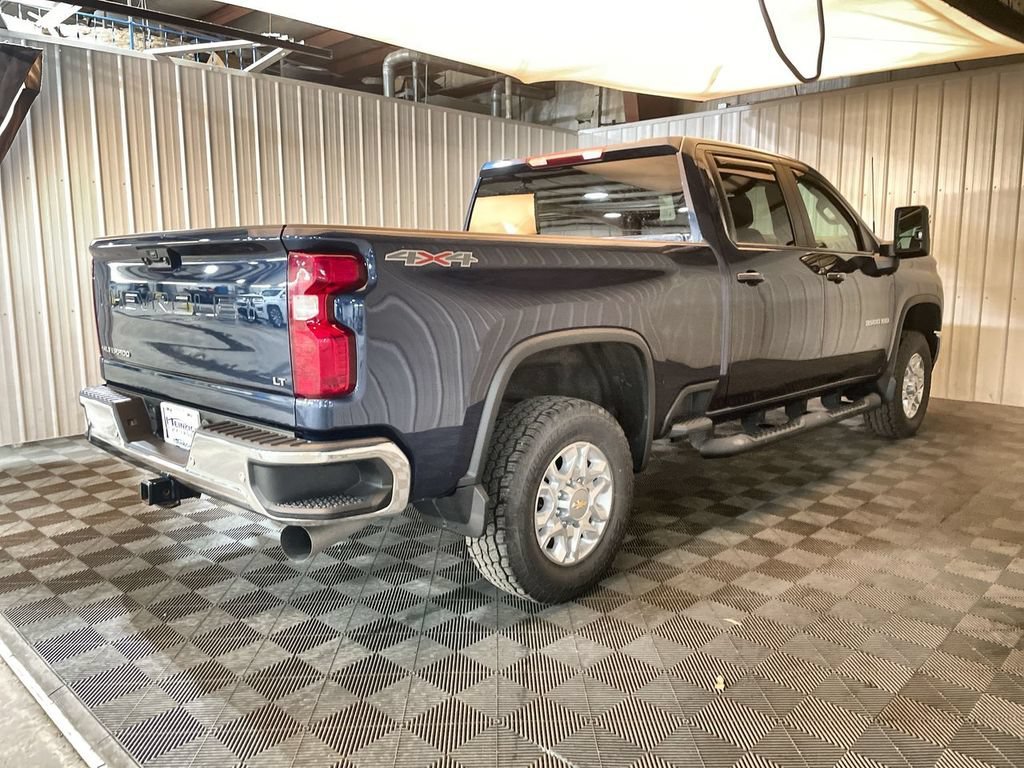 Used 2022 Northsky Blue Metallic Chevrolet LT image 8