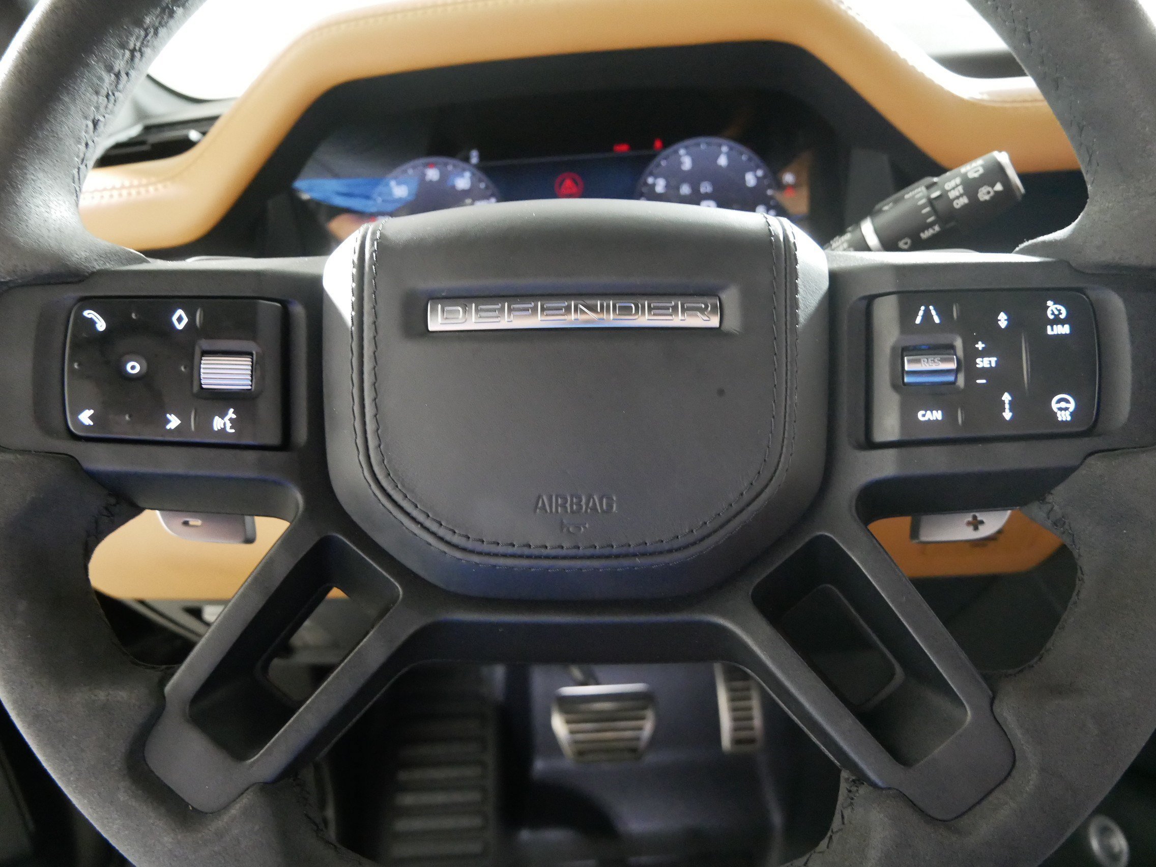 Certified Used 2023 Santorini Black Metallic Land Rover V8 image 25