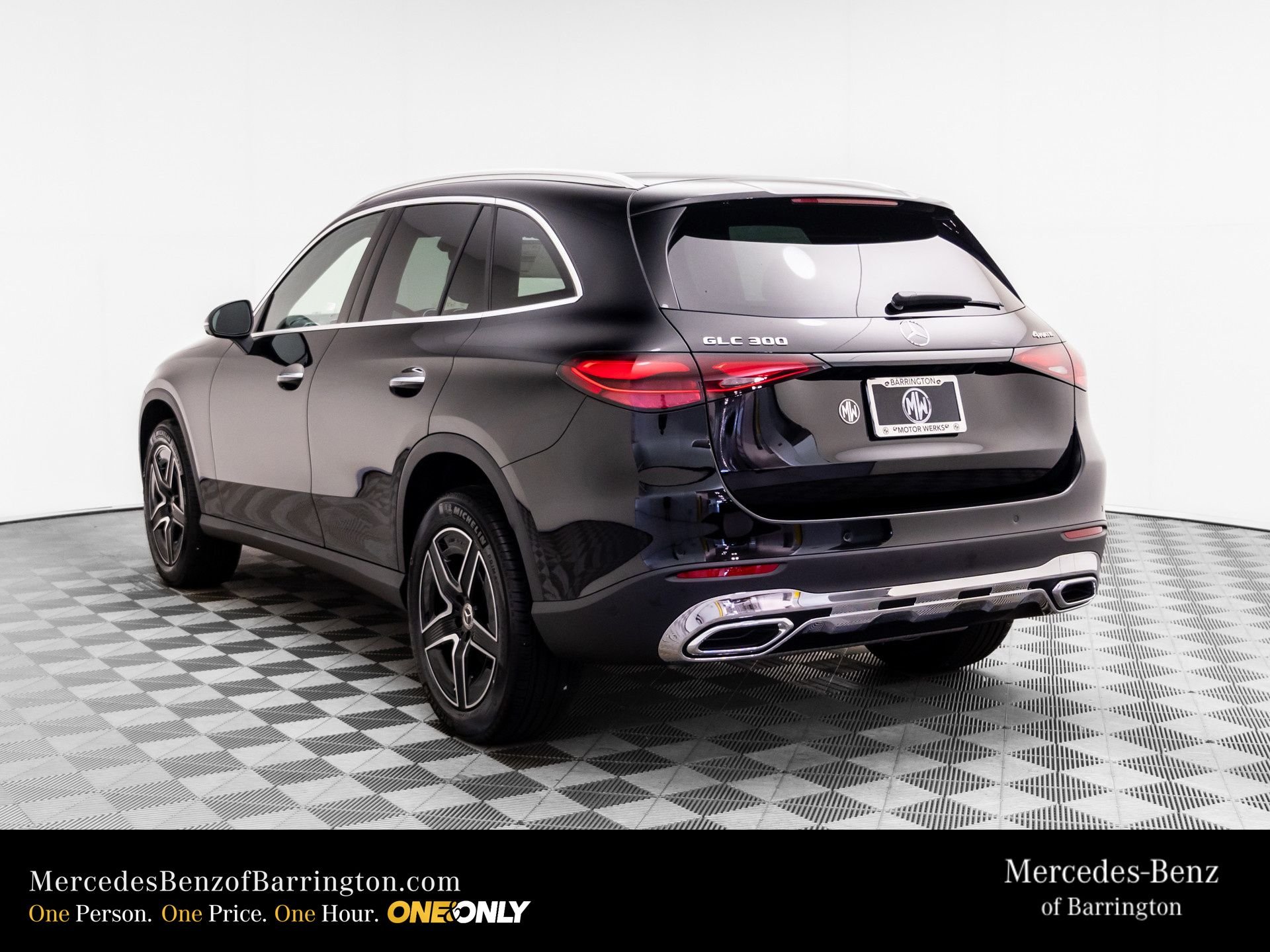 New 2026 Black Mercedes-Benz GLC 300 image 3