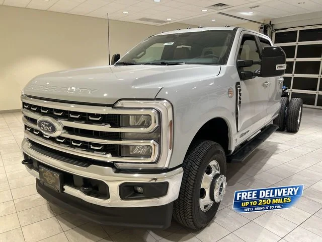 New 2026 Avalanche Gray Ford F-350® LARIAT® image 33