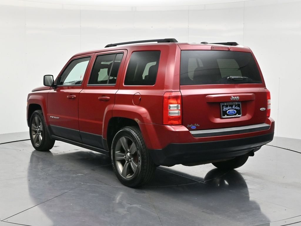 Used 2014 Deep Cherry Red Crystal Pearlcoat Jeep Latitude image 7