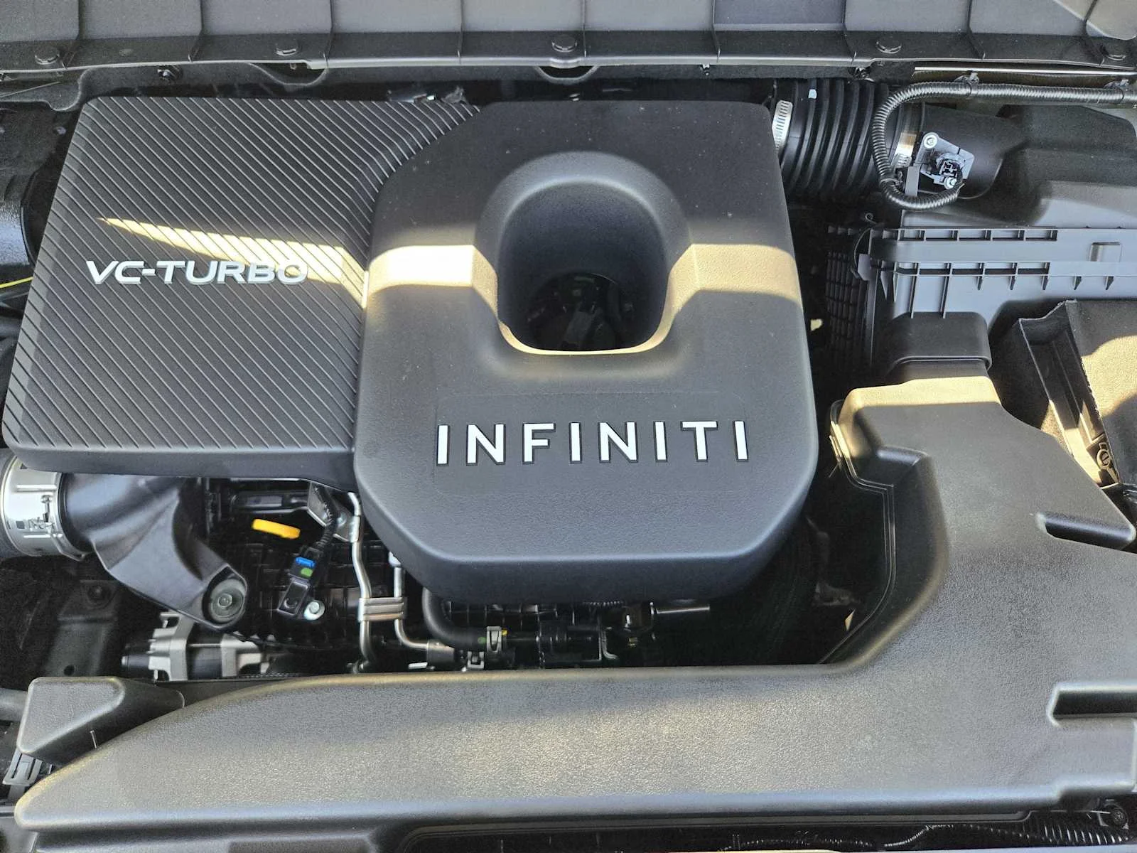 New 2027 MINERAL BLACK INFINITI Luxe AWD image 23