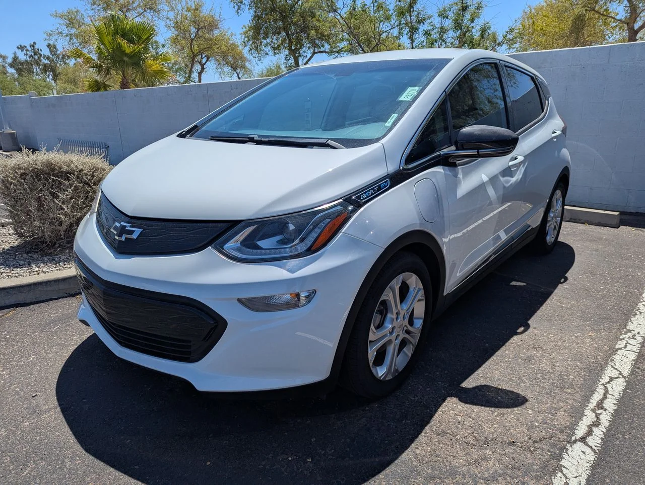 Used 2020 Chevrolet Bolt EV LT with VIN 1G1FY6S08L4113915 for sale in Peoria, AZ