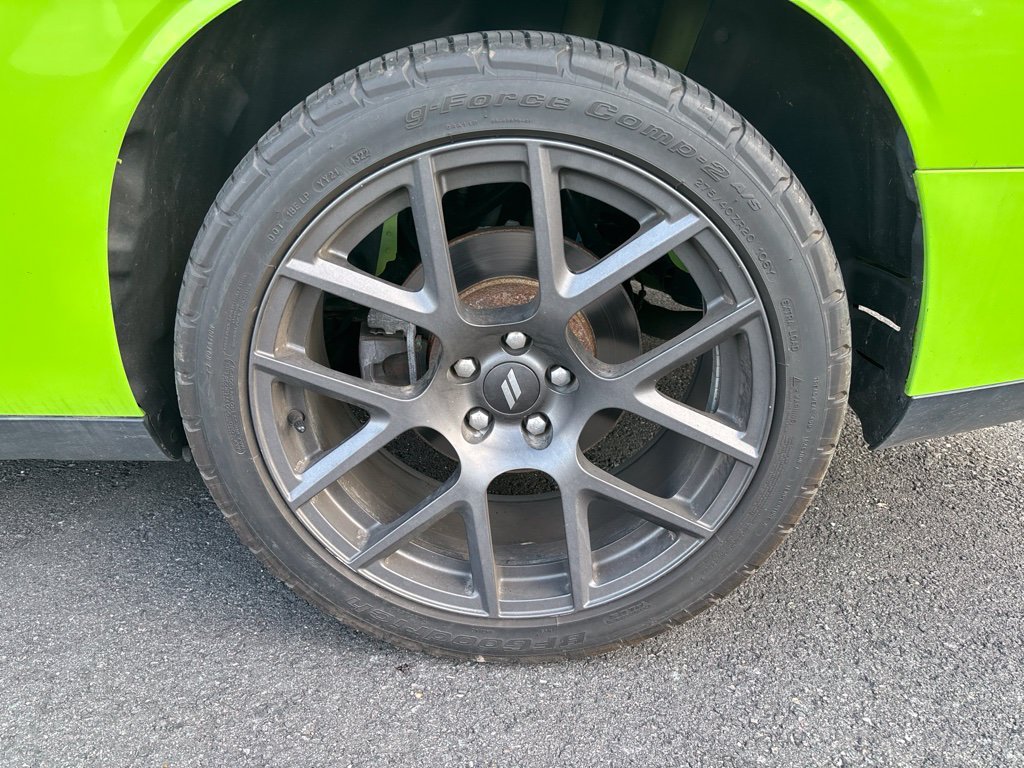 Used 2015 Pearl Dodge R/T image 9