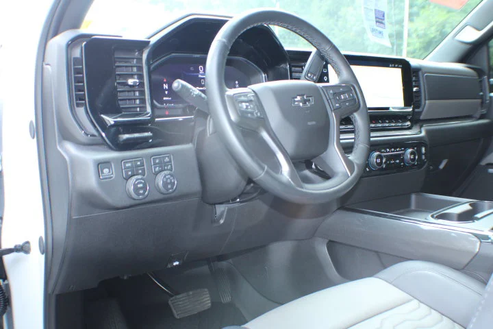 Used 2026 Summit White Chevrolet ZR2 image 9