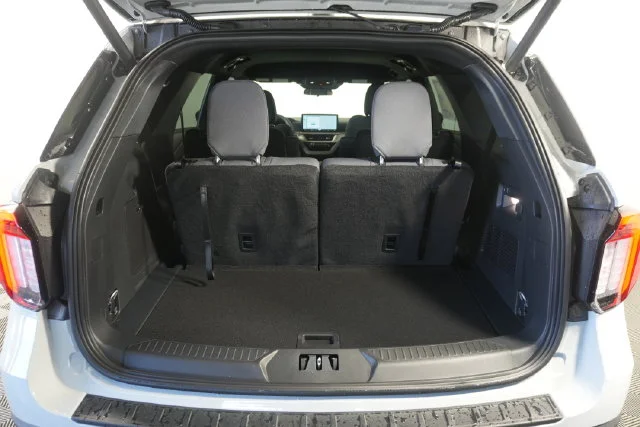 New 2027 Avalanche Gray Ford Active image 26