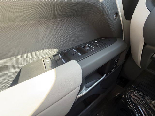 New 2026 Fuji White Land Rover S image 11