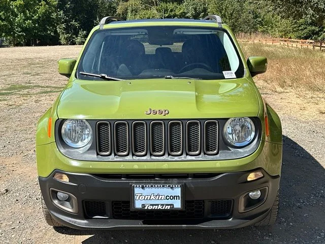 Used 2016 Jungle Green Jeep Latitude image 3
