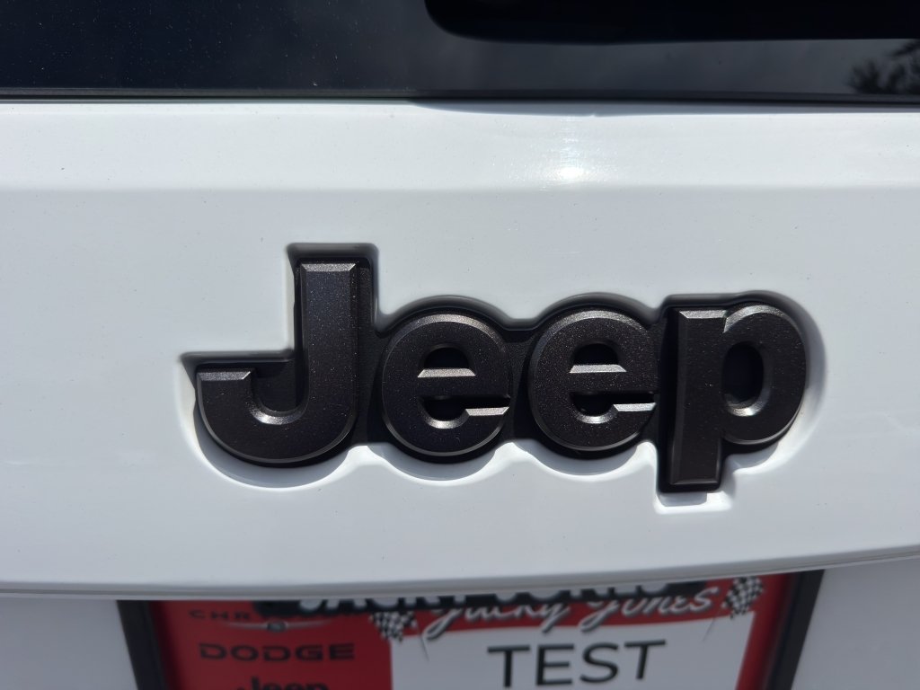 Used 2020 Bright White Jeep Limited X image 9