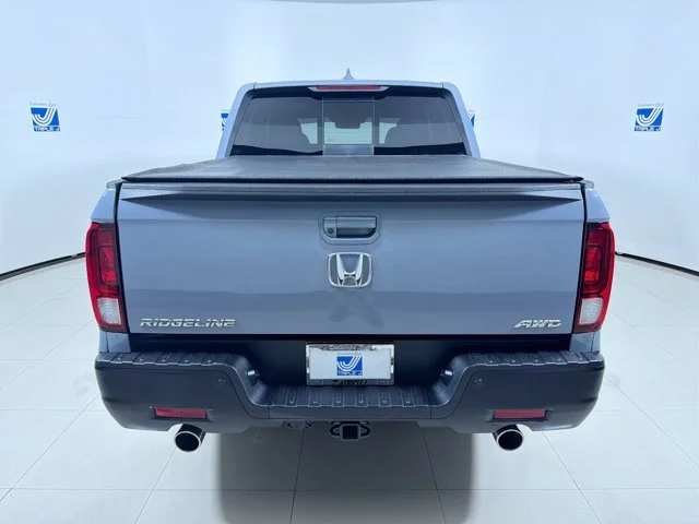 Used 2023 SONIC GRAY Honda RTL image 17