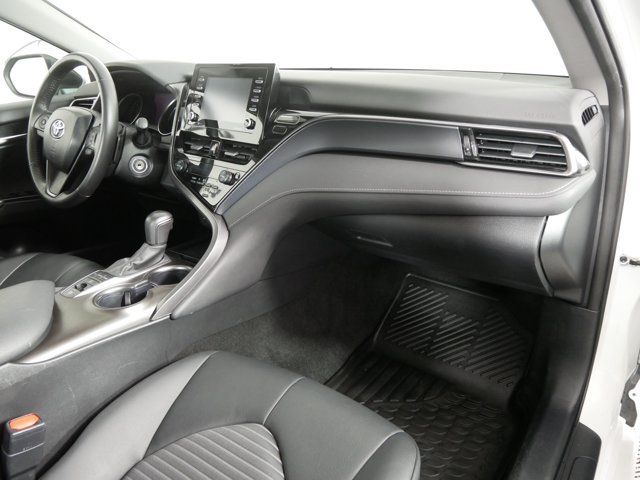 Used 2024 Ice Cap Toyota SE Nightshade AWD image 16