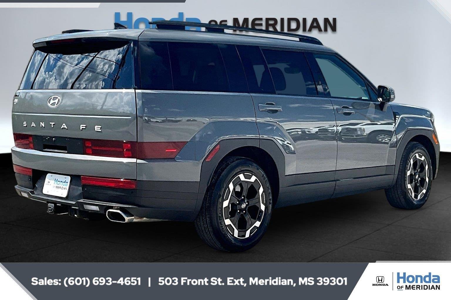 Used 2025 Hampton Gray Hyundai SEL image 11