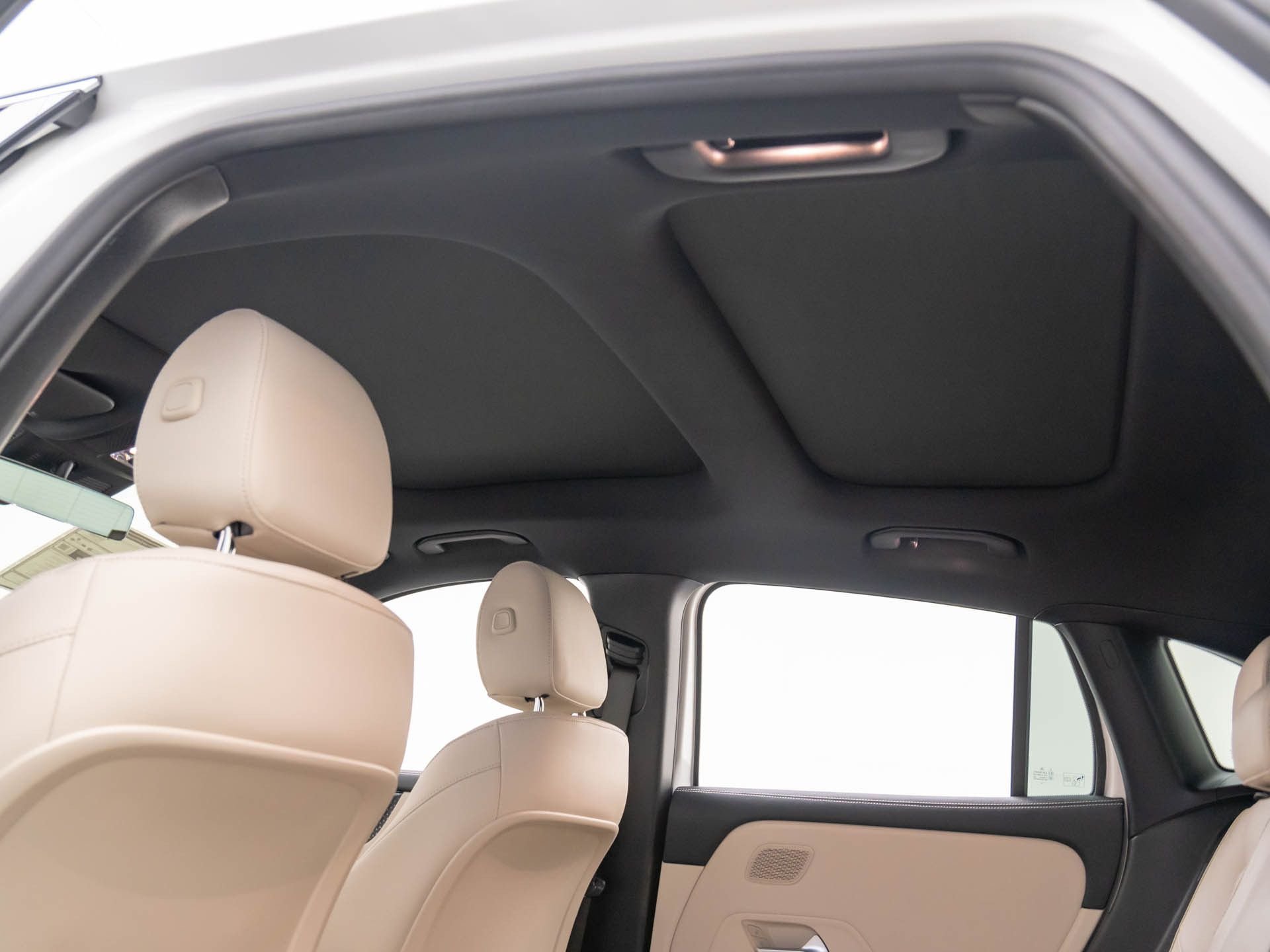 Certified Used 2026 White Mercedes-Benz GLA 250 image 18