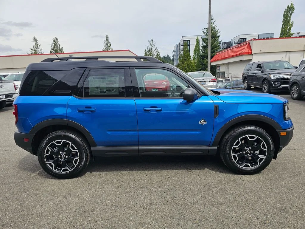 New 2025 Velocity Blue Metallic Ford Outer Banks® image 8