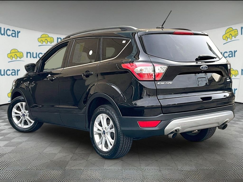 Used 2018 Black Ford SE image 4