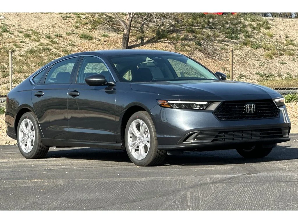 New 2026 Meteorite Gray Metallic Honda LX image 2