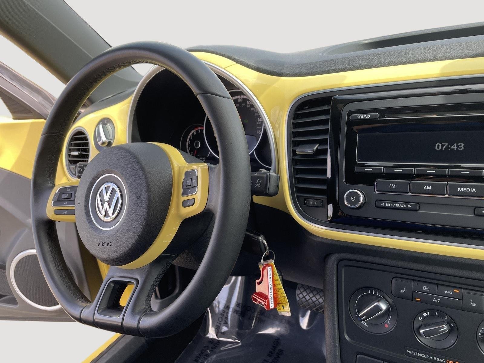 Used 2014 Yellow Rush Volkswagen 1.8T image 25