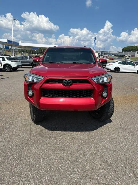 Used 2018 Red Toyota SR5 image 8