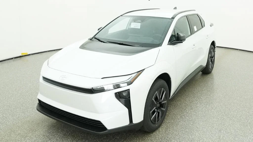 New 2026 Wind Chill Pearl Toyota XLE image 48