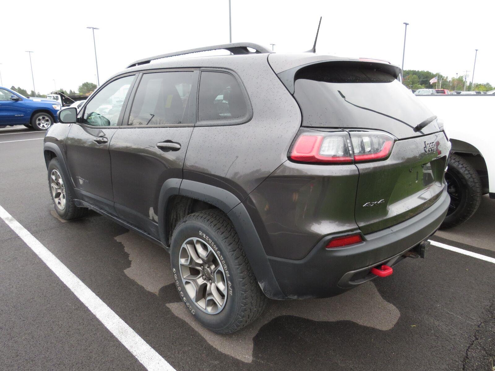 Used 2022 Granite Crystal Metallic Clearcoat Jeep Trailhawk image 10
