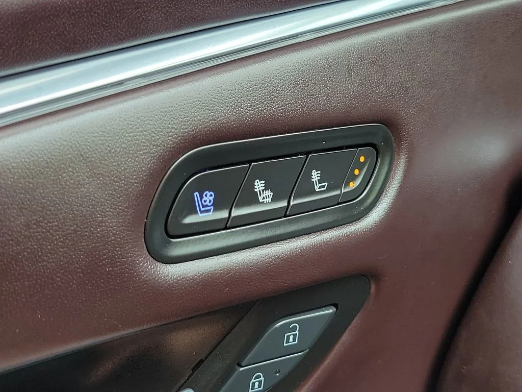 Used 2024 Black Cadillac V-Series image 28
