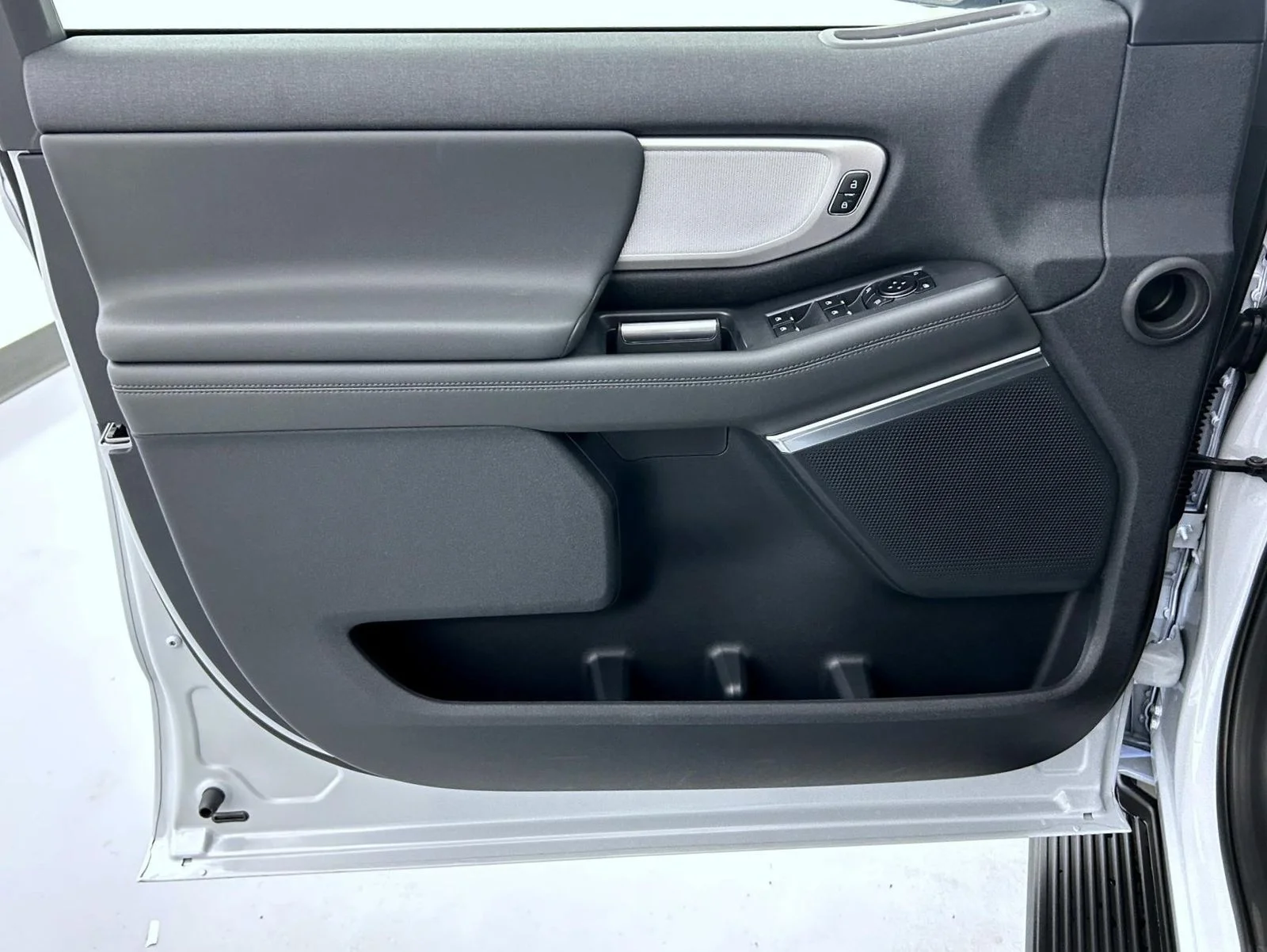 New 2026 Silver Ford Active image 9