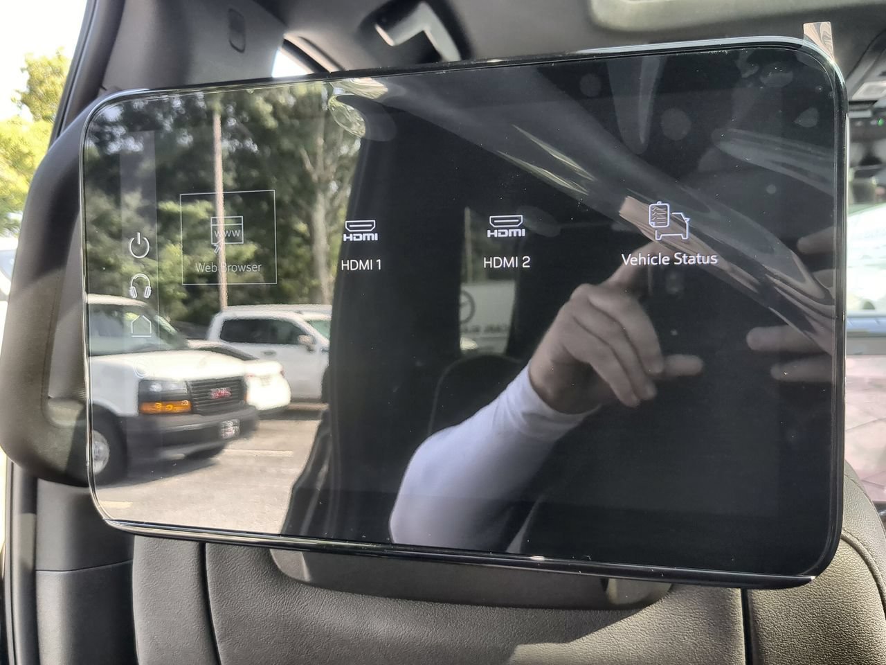 New 2026 Onyx Black GMC Elevation image 36