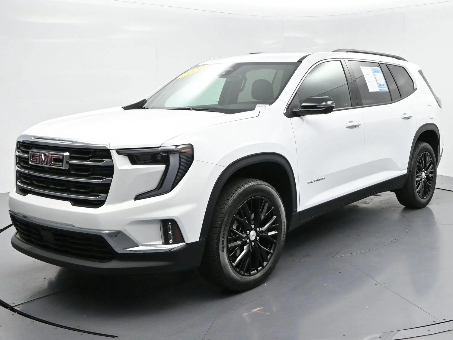 Used 2024 Summit White GMC FWD Elevation image 2