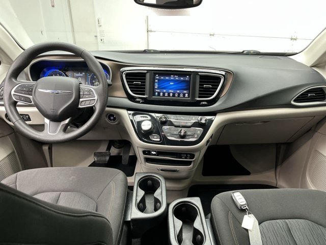 Used 2018 Velvet Red Pearlcoat Chrysler Touring Plus image 4