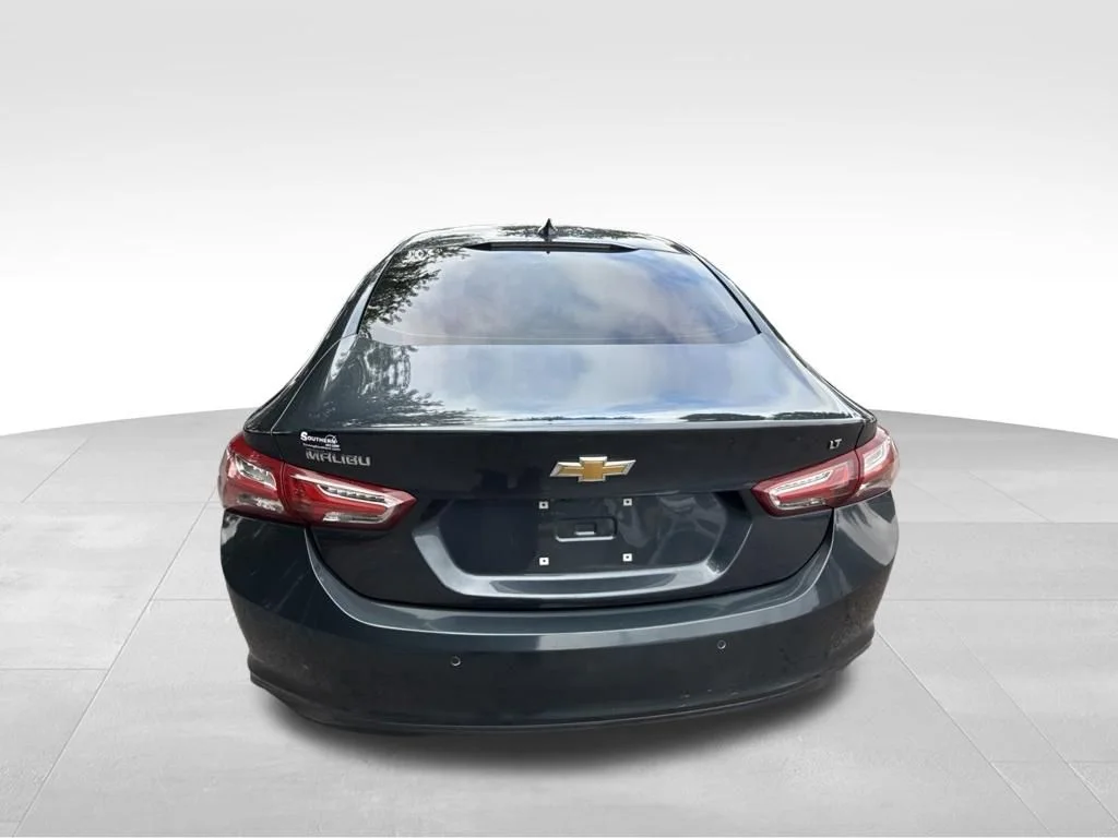 Used 2020 Gray Chevrolet LT image 4