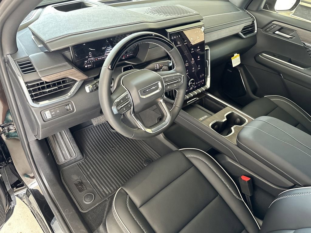 2026 GMC Acadia Denali - Photo 13