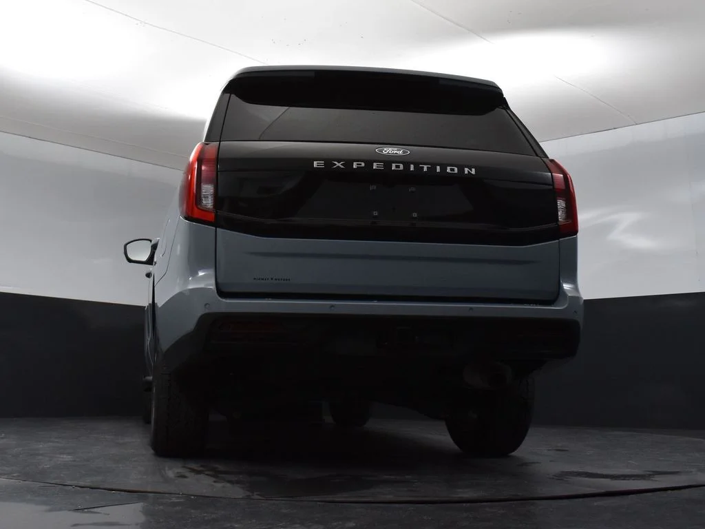 New 2027 Gray Ford Active image 30