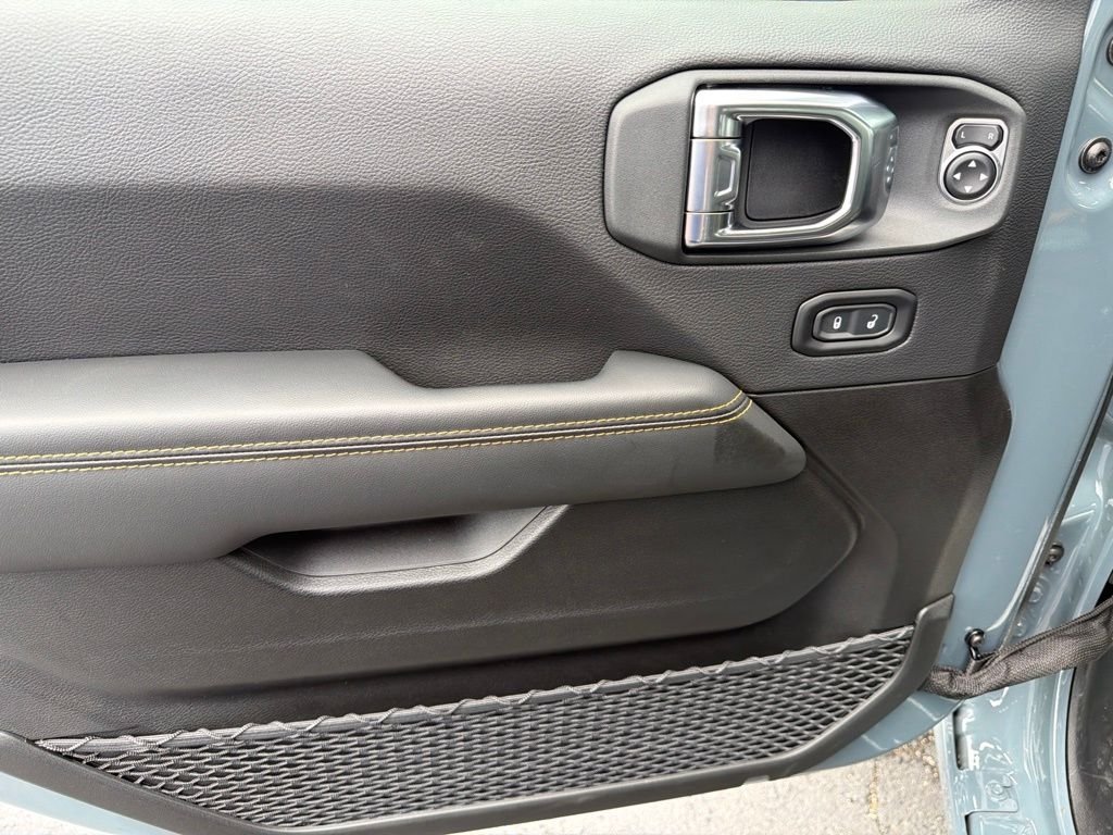 Used 2025 Gray Jeep Rubicon 392 image 9