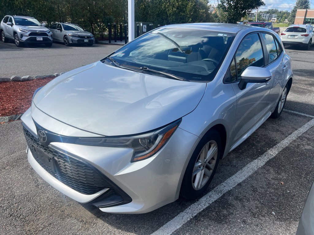 Used 2022 Silver Toyota SE image 2